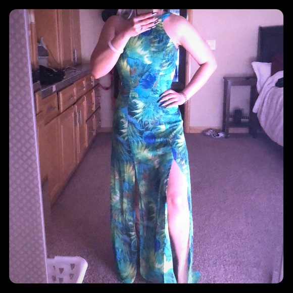 Lulus Dresses & Skirts - Tropical backless halter maxi dress